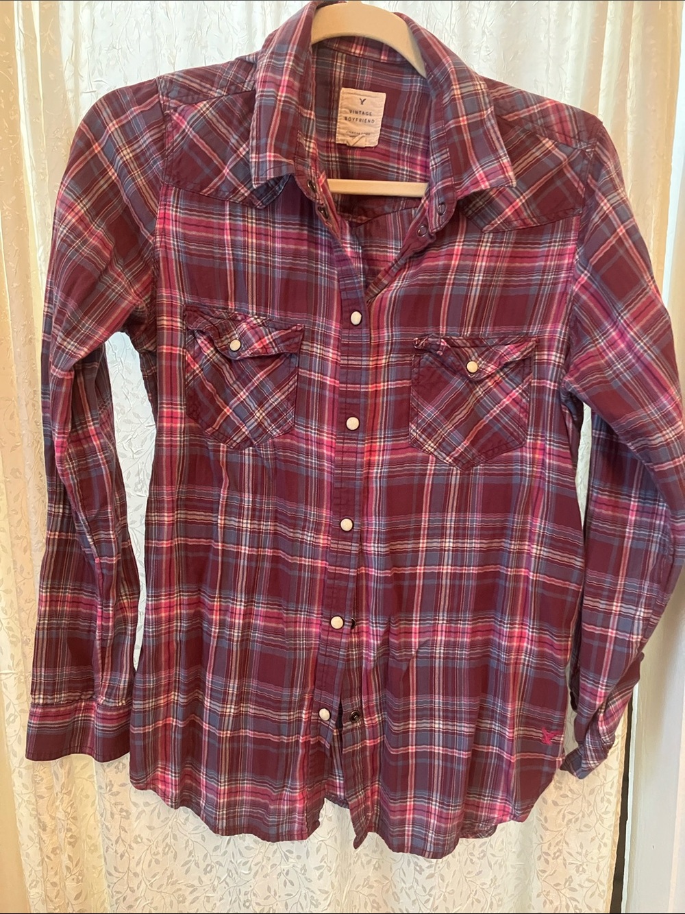 🌺 4 for $20.00 American eagle outfitters “vintage boyfriend” button down medium